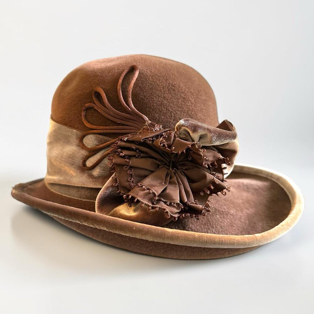 Vintage Louise Green Dress Hat Velvet Flowers Leaves wool felt brown Wide Brim